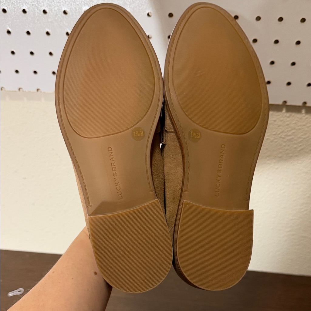 Lucky Brand Brown Suede Loafers. Classic Slip On Preppy Flats